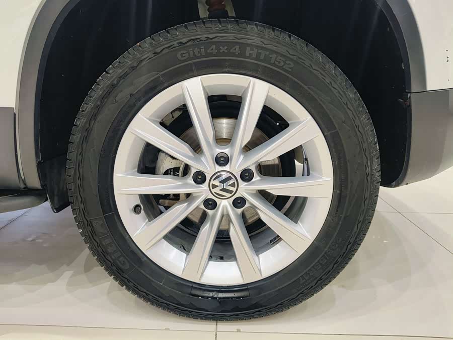 Volkswagen Tiguan 2018 #9 Volkswagen Tiguan 2018 car image #9