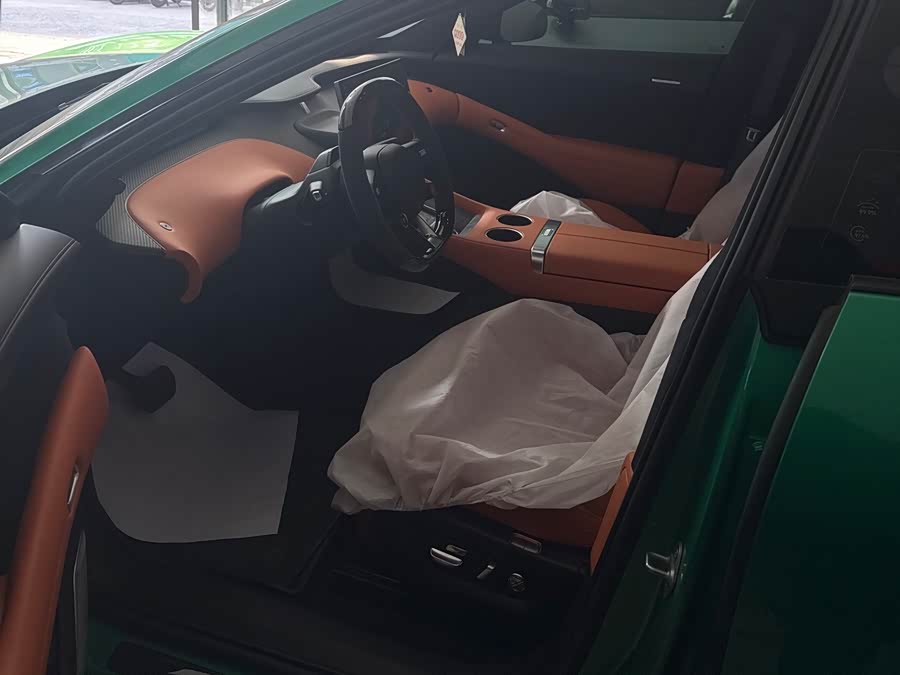 MI YU7 2025 car image #9