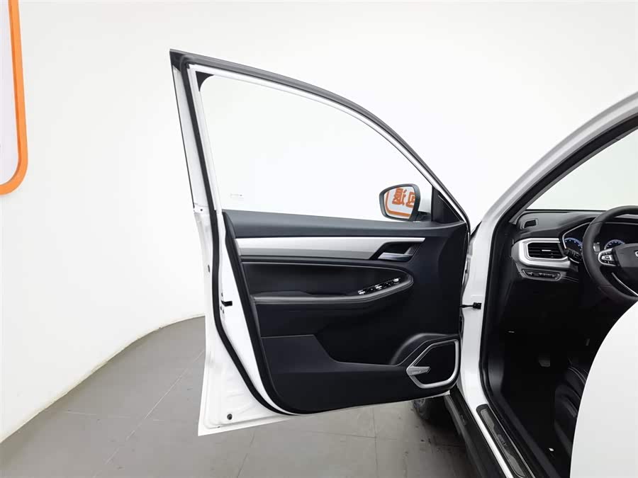 GEELY Vision X6 2020 car image #9