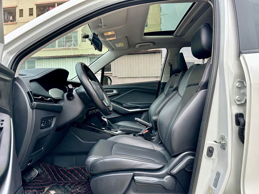 Changan CS15 2021 صورة سيارة #9