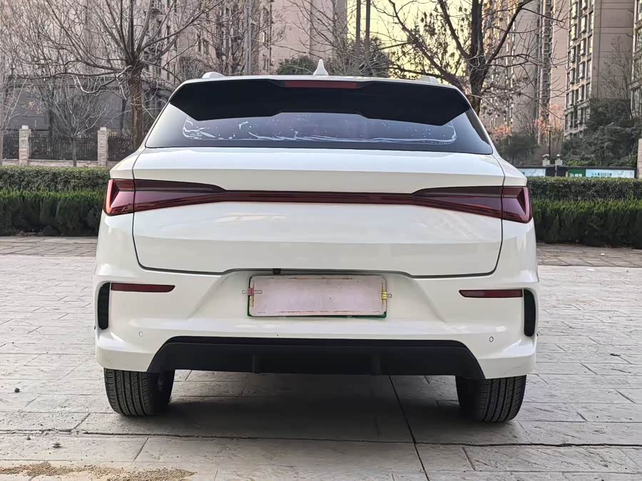 BYD e2 2019 immagine di auto #9