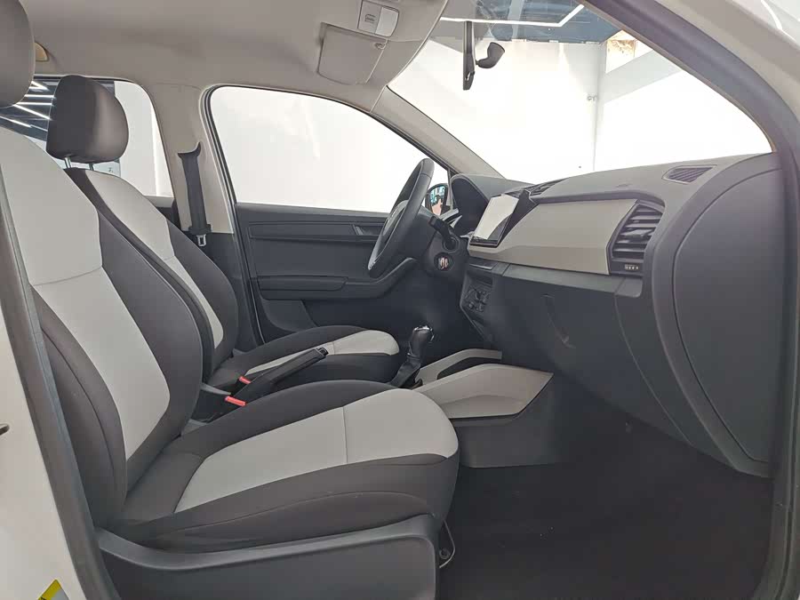 Skoda Fabia 2016 صورة سيارة #9