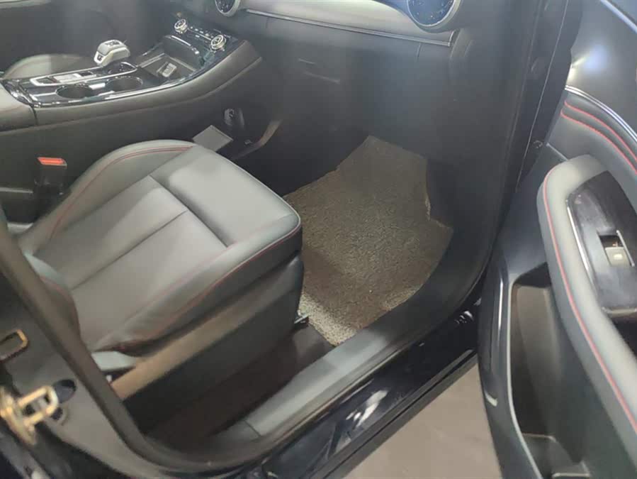 Forthing T5 EVO 2020 car image #9