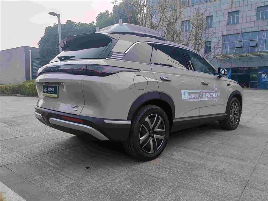 BYD Sea Lion 07 DM-i 2025 car image #9