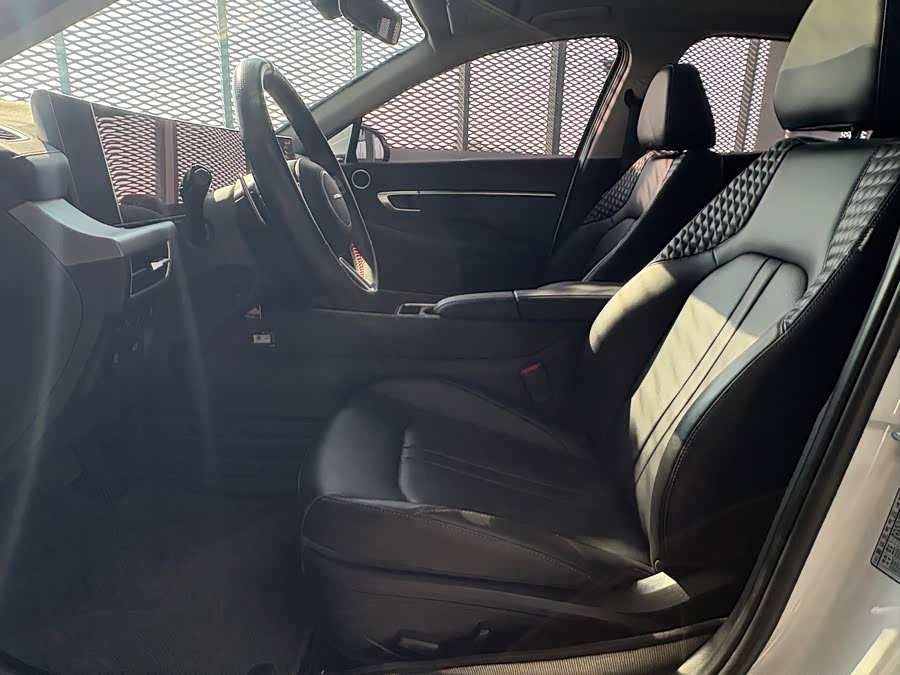 Hyundai Sonata 2024 immagine di auto #9