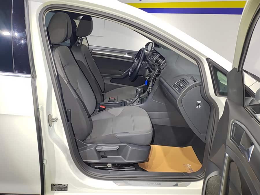 Volkswagen Golf (Imported) 2020 #9 Volkswagen Golf (Imported) 2020 immagine di auto #9