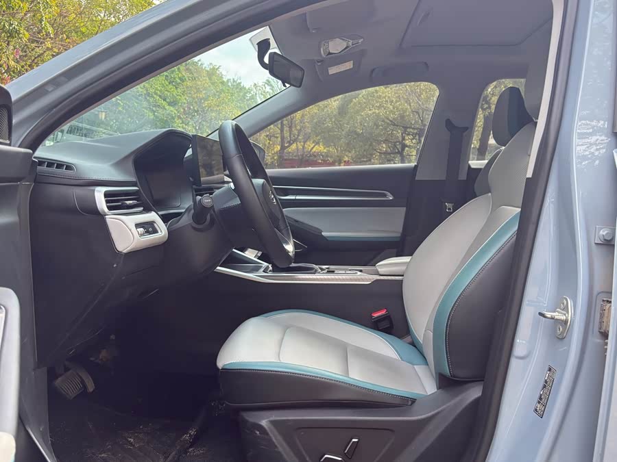 GEELY Emgrand 2023 car image #9