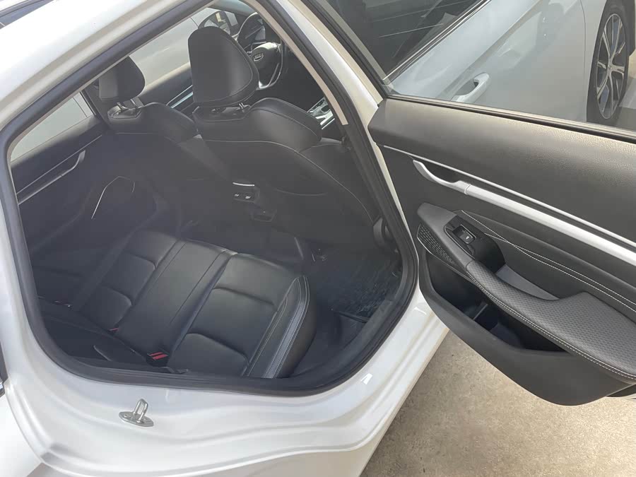 GEELY Emgrand 2023 car image #9