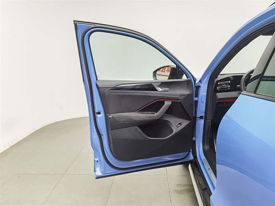 Volkswagen Tiguan L 2024 car image #9