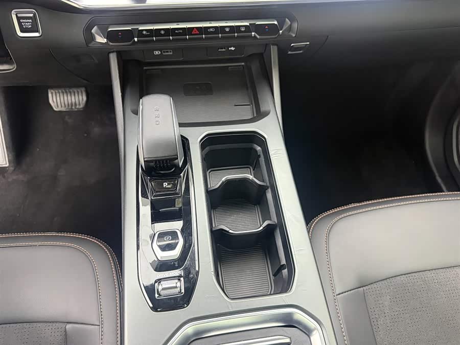 GEELY Okavango L 2024 car image #9