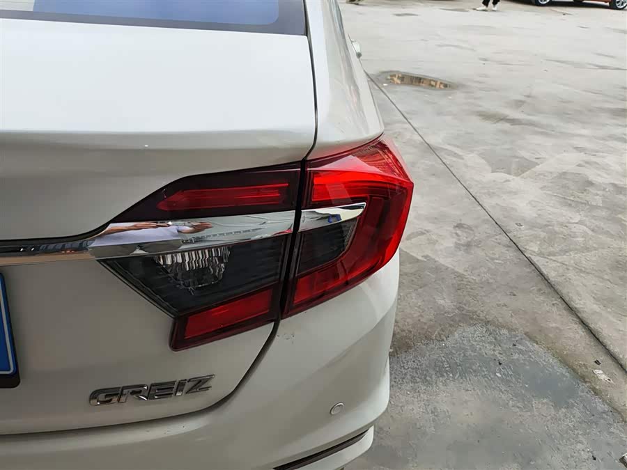 Honda Greiz 2018 car image #9