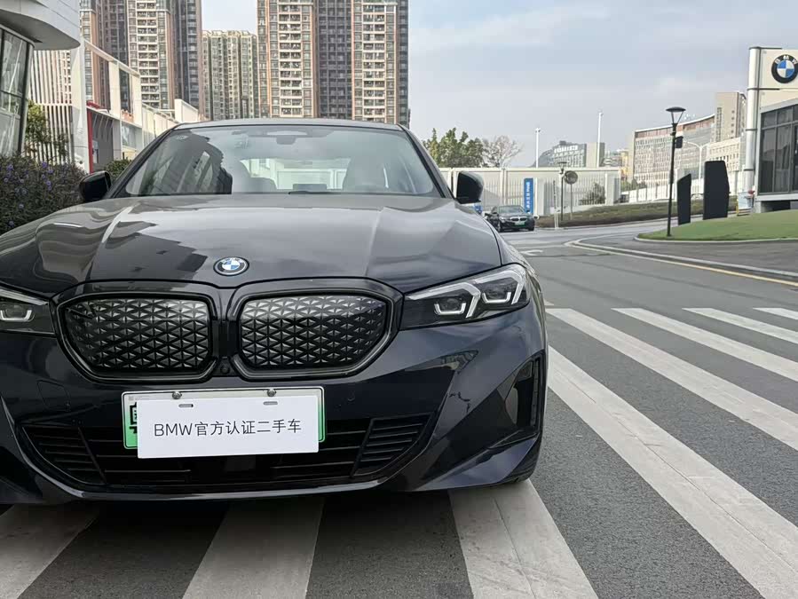 BMW i3 2024 car image #9