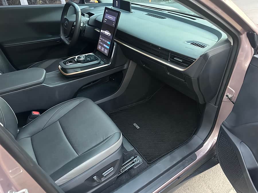 Toyota bZ3 2023 #9 Toyota bZ3 2023 immagine di auto #9