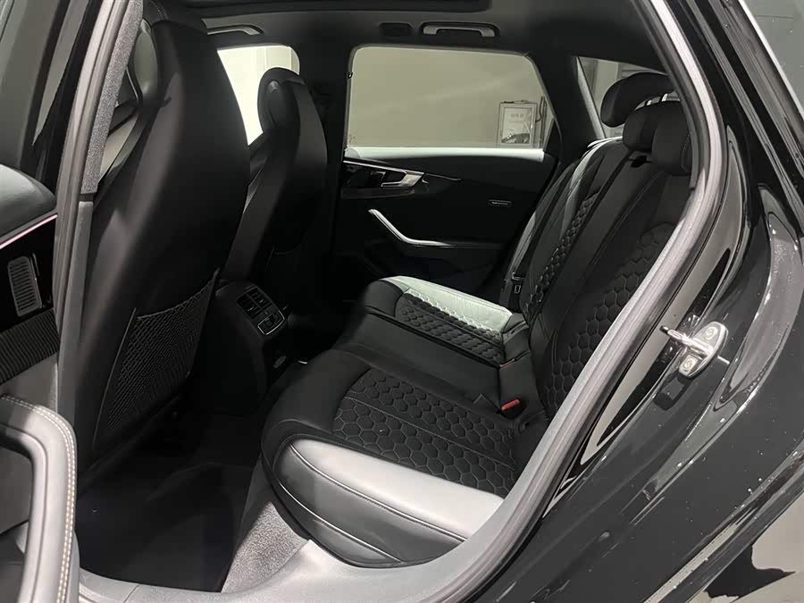 Audi RS 4 2023 #9 Audi RS 4 2023 car image #9