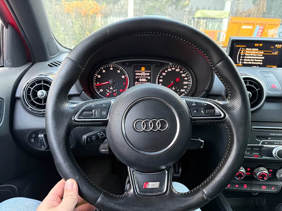 Audi A1 2017 car image #9