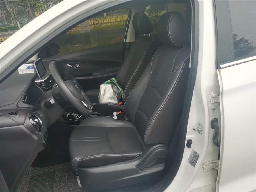 Changan Alsvin 2018 car image #9