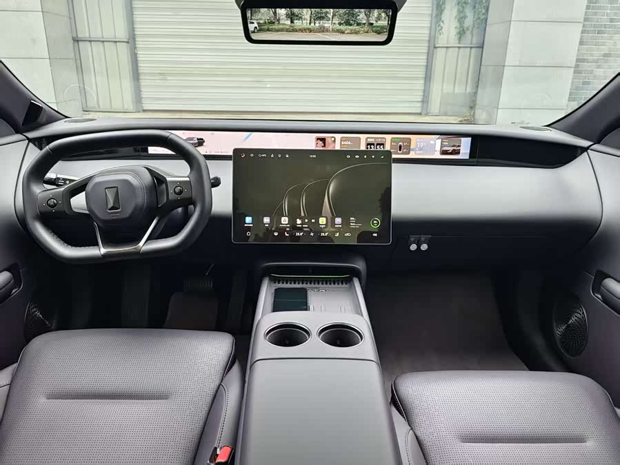 阿维塔 阿维塔06 2025 汽车图片 #9