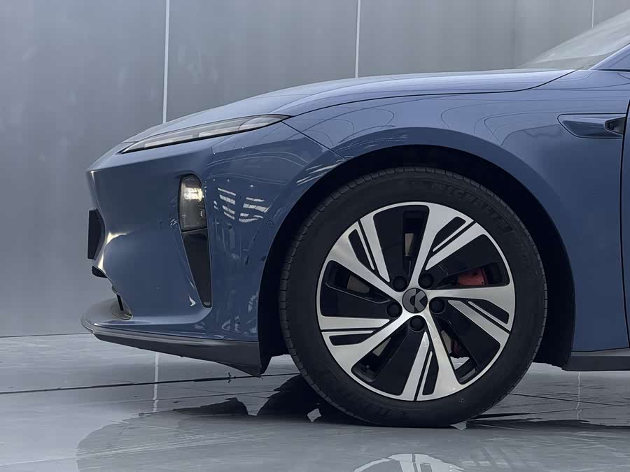 NIO ET5 2022 car image #9