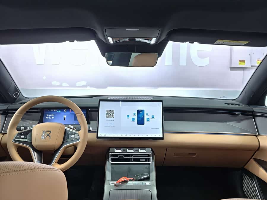 BYD HanL 2025 car image #9