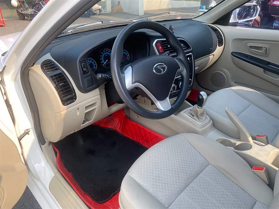 Soueast V3 Lingyue 2019 #9 Soueast V3 Lingyue 2019 car image #9