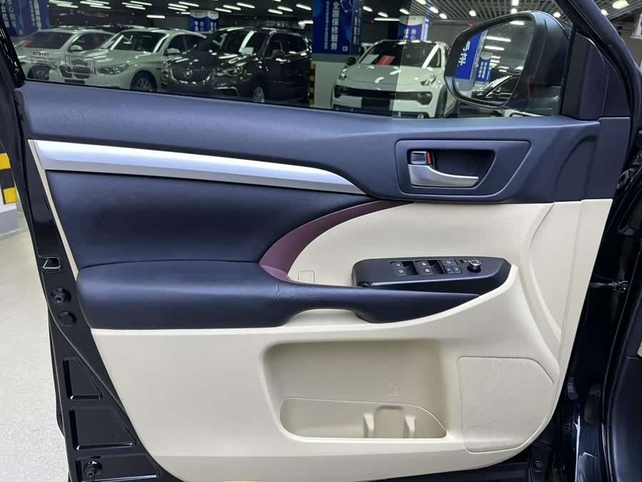 Toyota Highlander 2017 #9 Toyota Highlander 2017 car image #9