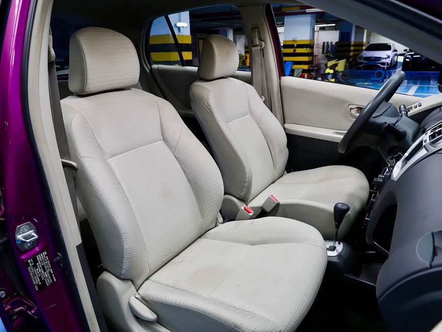 Toyota Yaris 2013 #9 Toyota Yaris 2013 car image #9