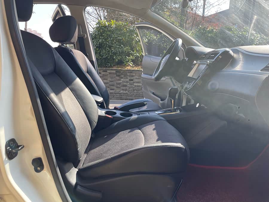 日产 骐达TIIDA 2013 汽车图片 #9