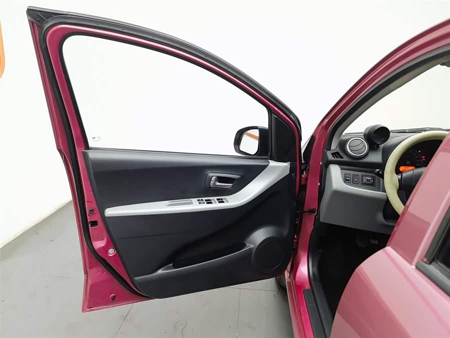 Suzuki 2013 car image #9