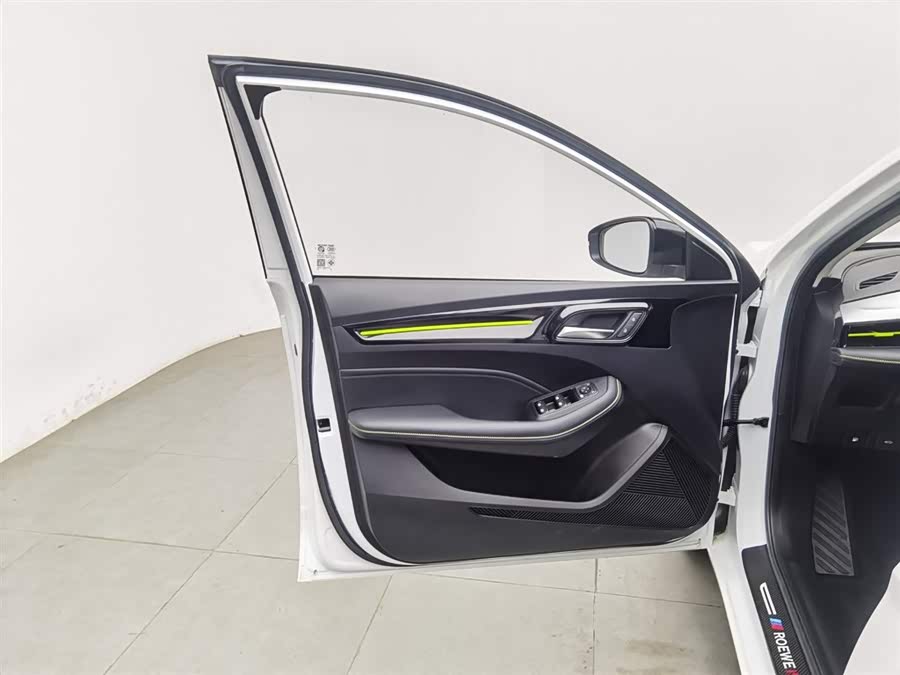 Roewe i5 2022 car image #9