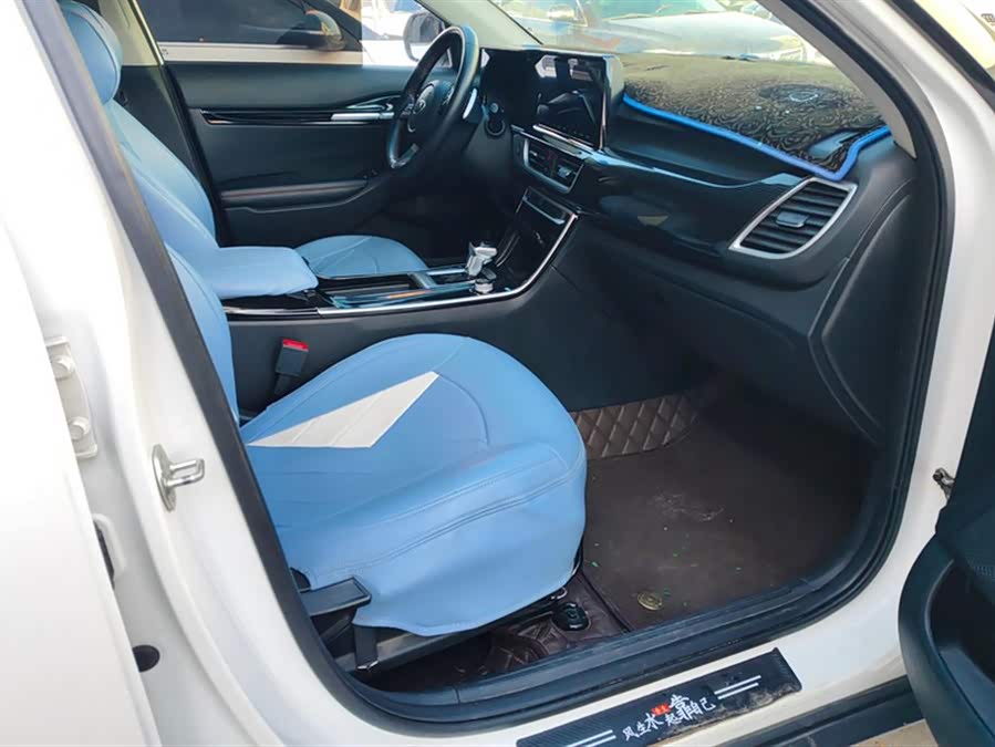 Kia Stonic 2021 car image #9