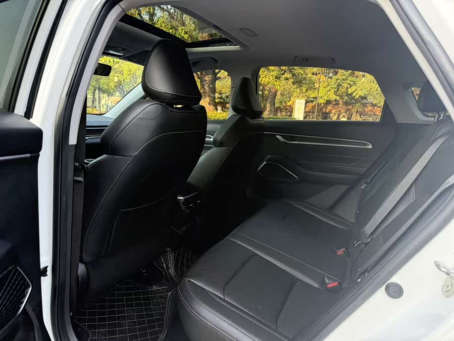 GEELY Emgrand 2021 #9 GEELY Emgrand 2021 car image #9