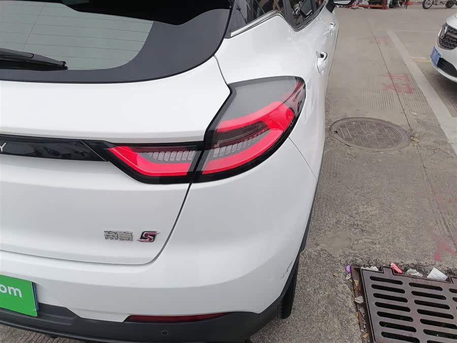 GEELY 2021 #9 GEELY 2021 car image #9