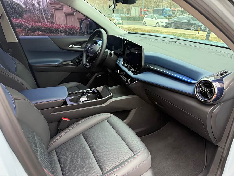 Chevrolet Equinox Plus 2024 #9 Chevrolet Equinox Plus 2024 car image #9