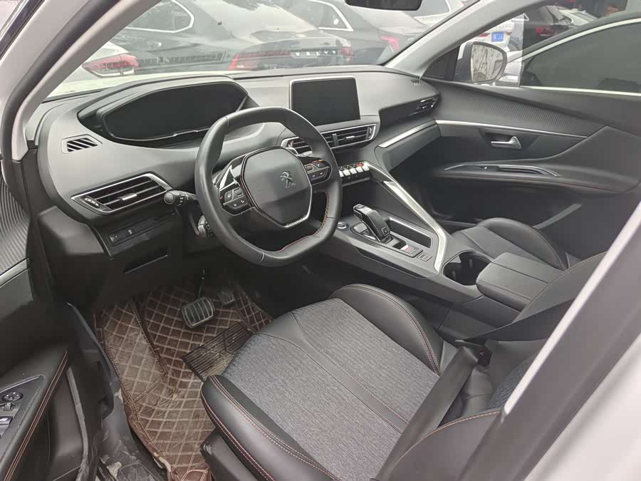 Peugeot 5008 2018 car image #9