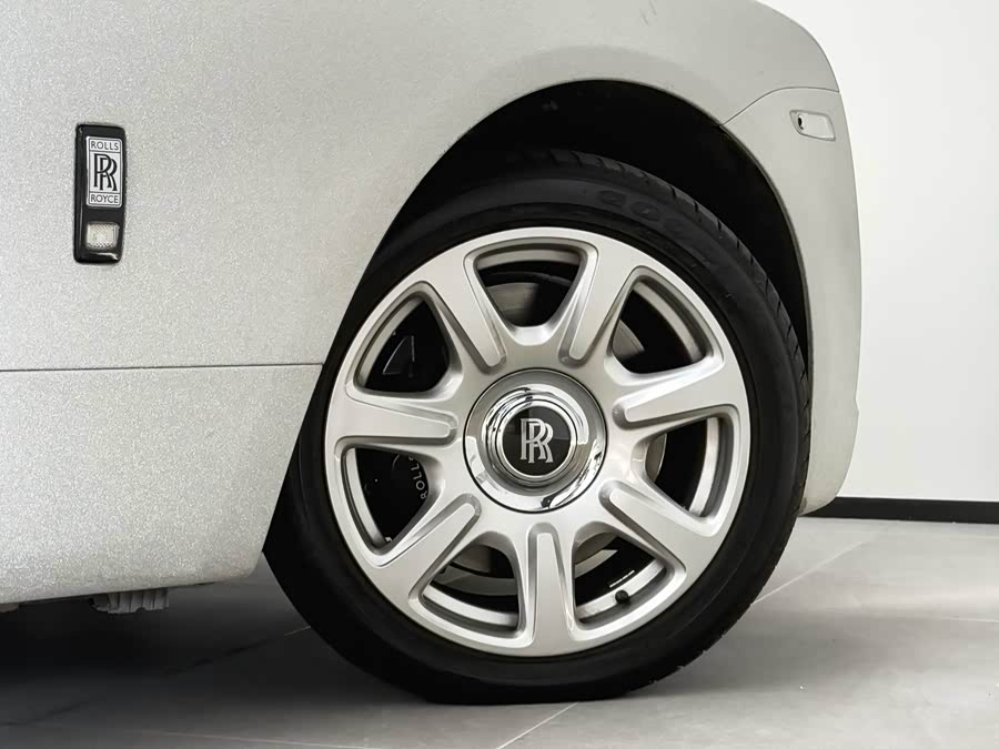 Denza Wraith 2017 car image #9