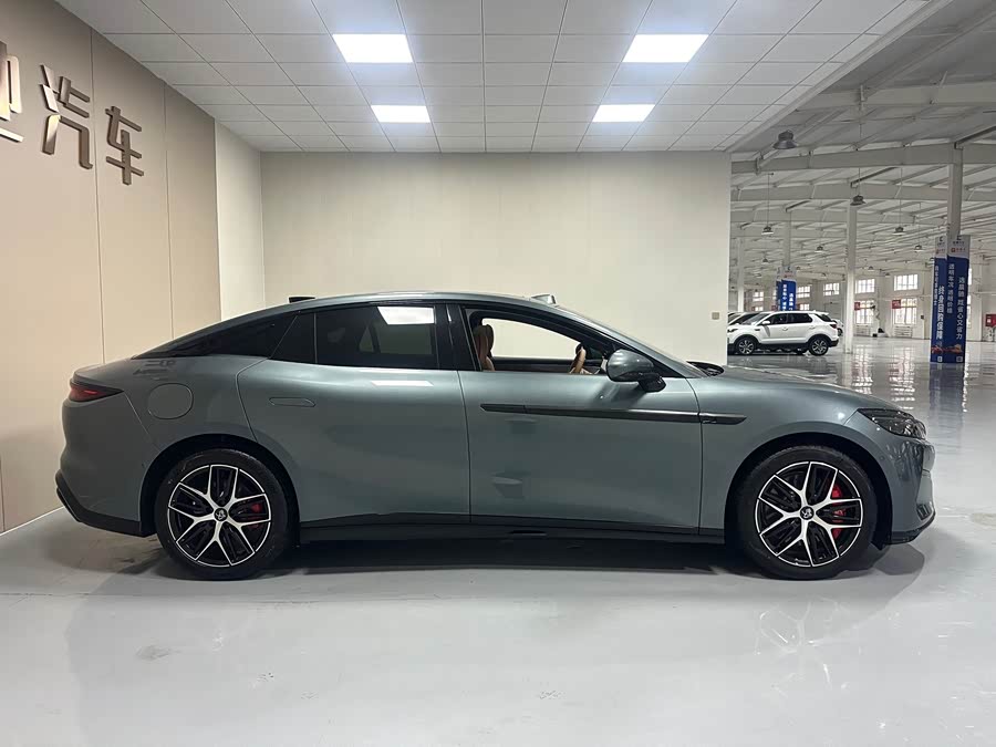 BYD HanL 2025 immagine di auto #9