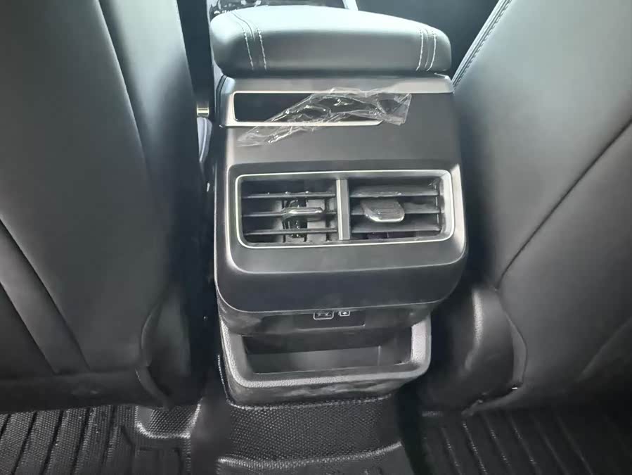 GEELY Preface 2025 #9 GEELY Preface 2025 car image #9