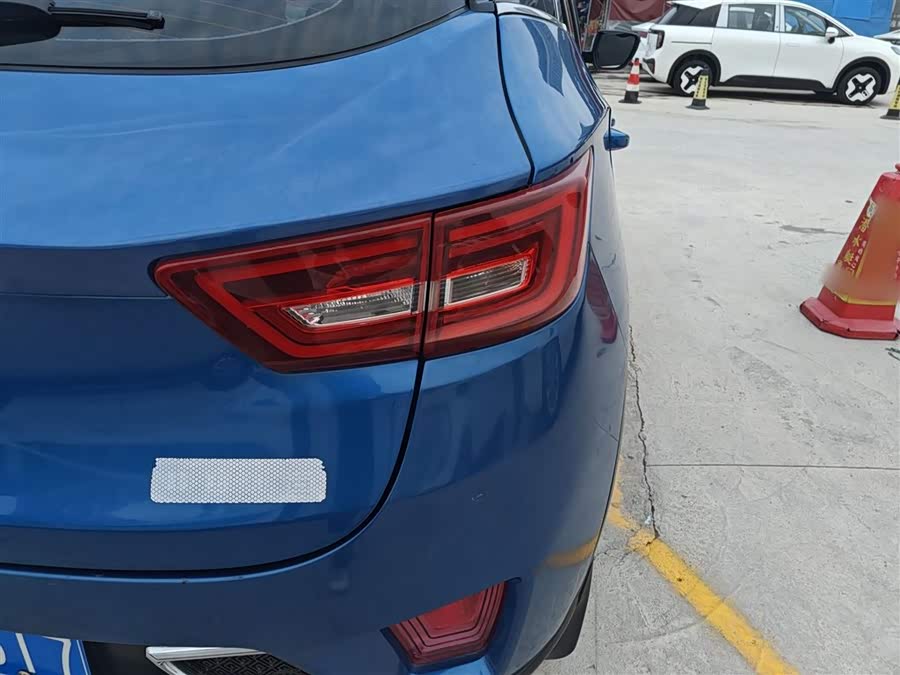 众泰 众泰T300 2018 汽车图片 #9