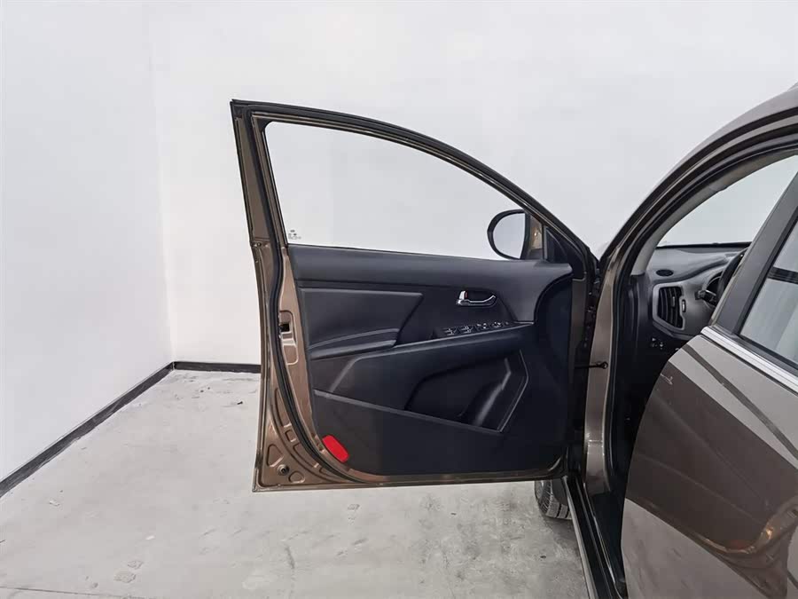 Kia Sportage R 2015 car image #9