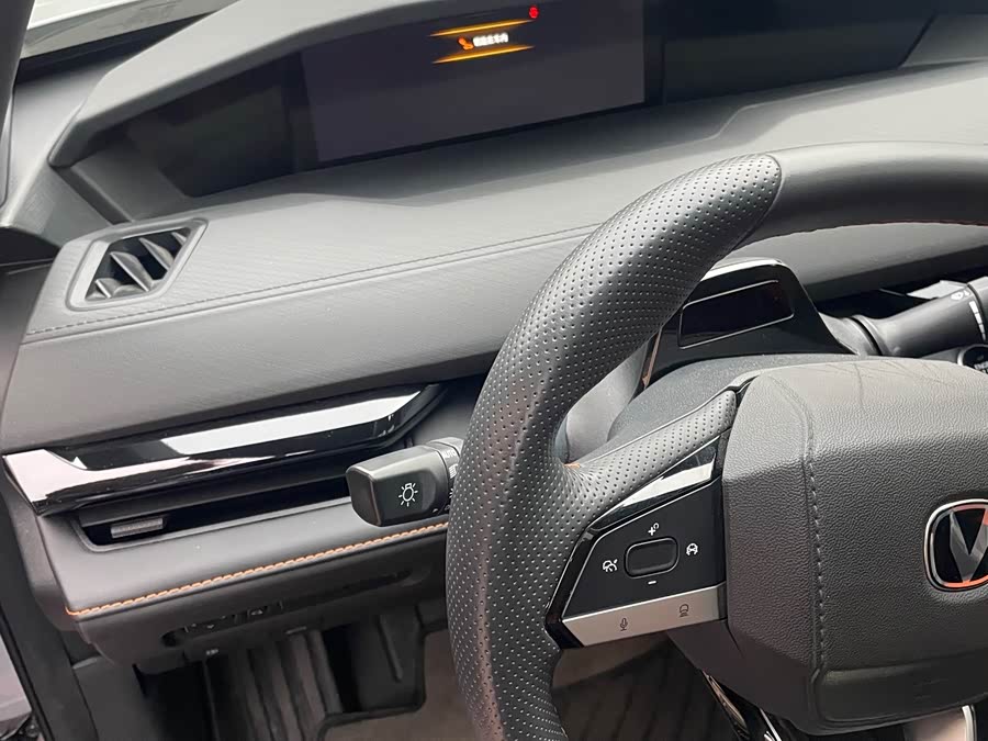 Changan UNI-V 2023 car image #9