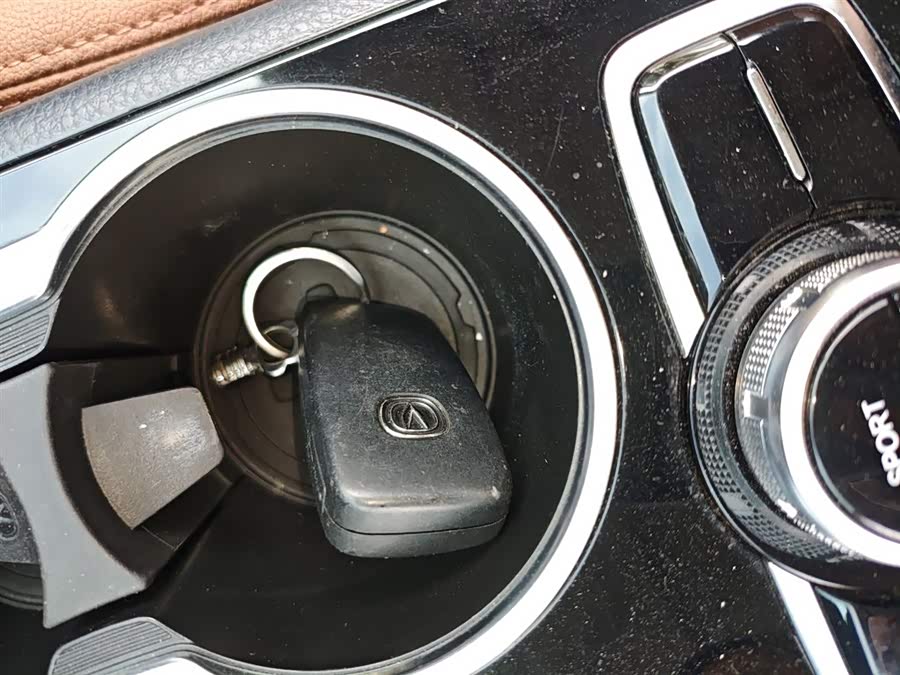 Changan CS95 2018 car image #9