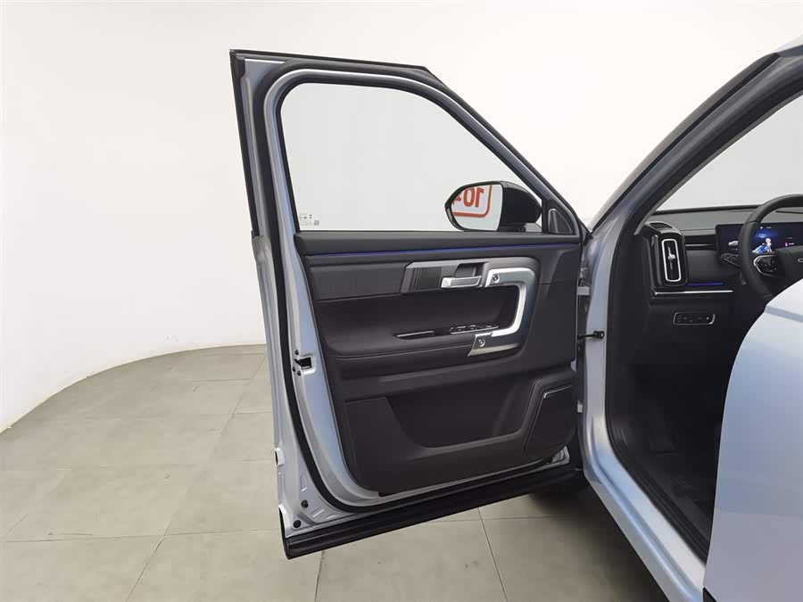 Chery Exploration 06 C-DM 2025 car image #9