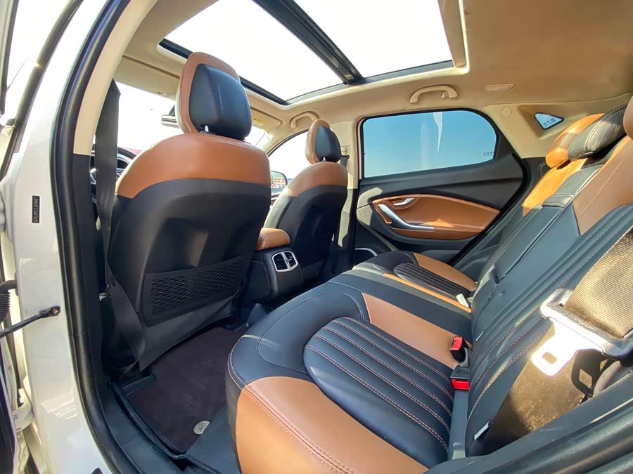 Soueast DX7 2016 car image #9