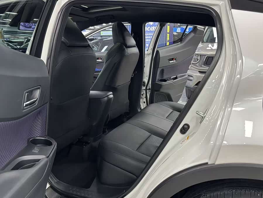 Toyota Izoa 2019 car image #9