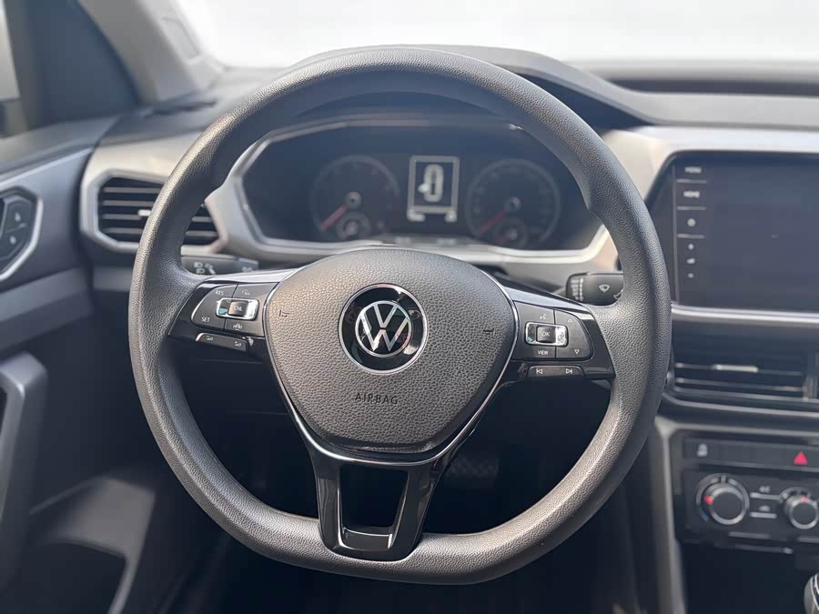 Volkswagen T-Cross 2020 car image #9