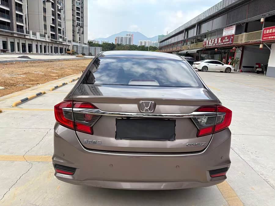 Honda Greiz 2018 صورة سيارة #9