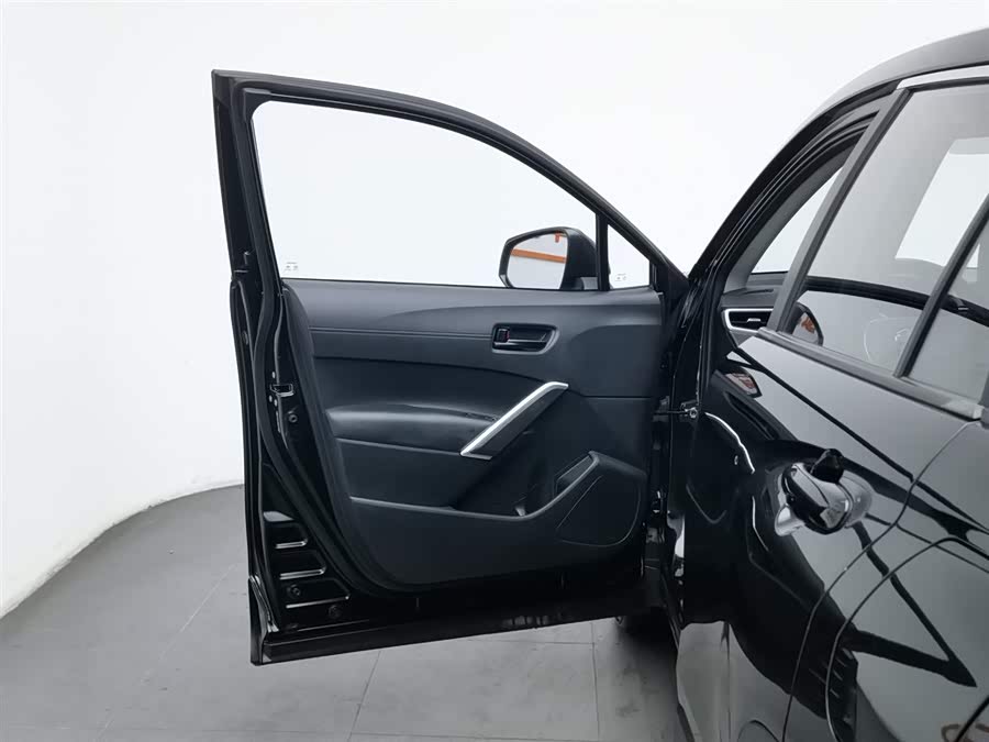 Toyota Frontlander 2023 car image #9