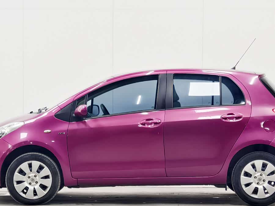 Toyota Yaris 2011 imagem de carro #9