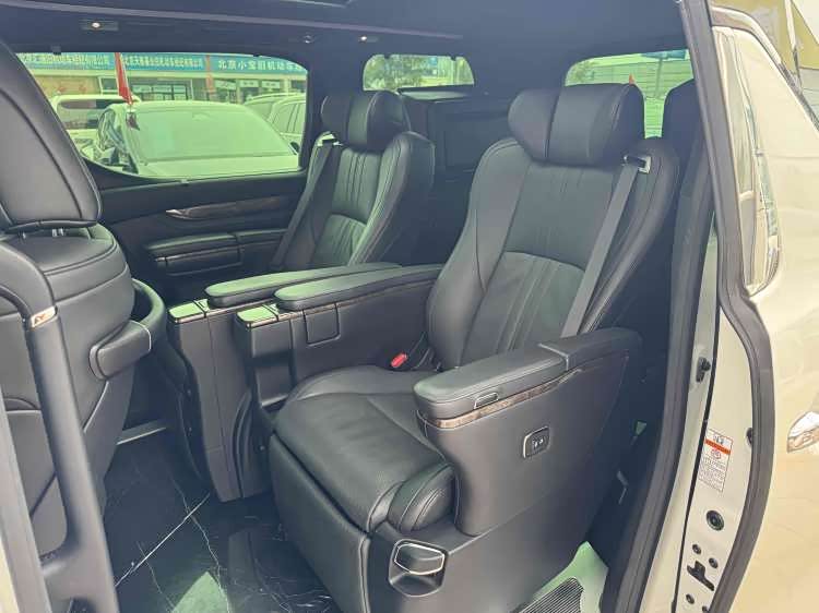 Toyota Alphard 2019 #9 Toyota Alphard 2019 car image #9