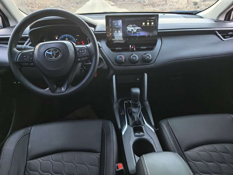 Toyota Corolla Cross 2024 car image #9